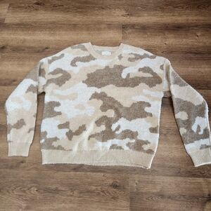 Lucky Brand Women's Brown and Beige Camouflage Crew Neck Sweater Size Medium